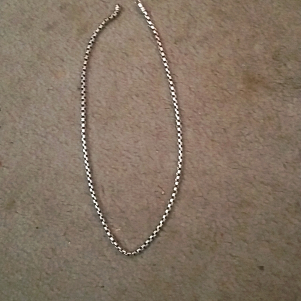 DY 22 in Stirling Silver necklace